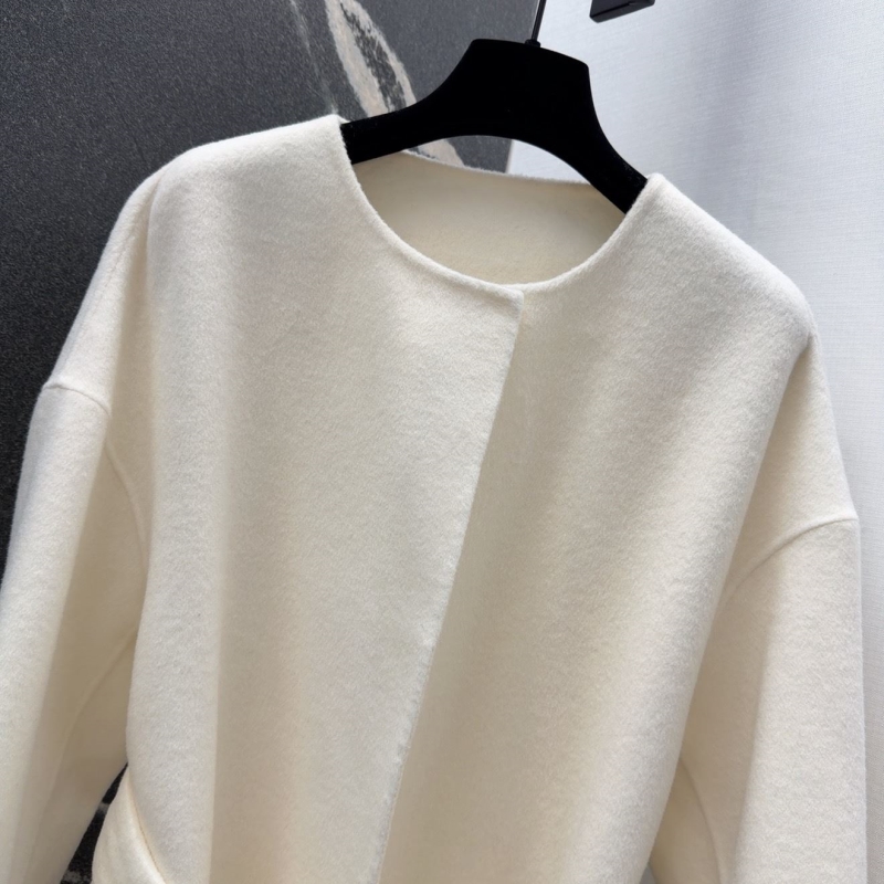 chr1st1an D10r outwear